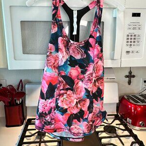8 lululemon singlet NEW TAGS pink roses vivid colors black trim
